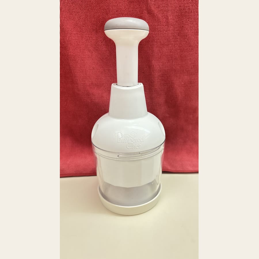 Colleen's white push food chopper