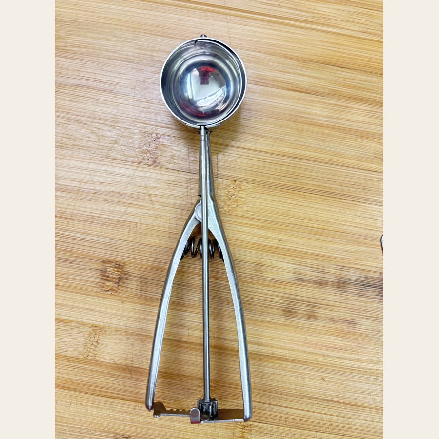 Colleen's spring-release cookie scoop